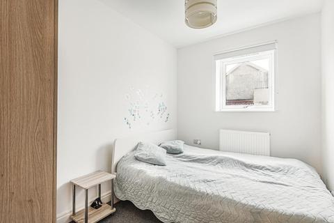 35 Boldison Close, Aylesbury, HP19 8JL