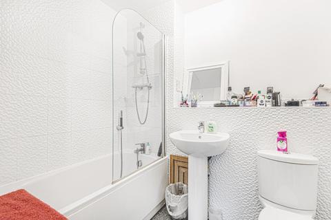 35 Boldison Close, Aylesbury, HP19 8JL