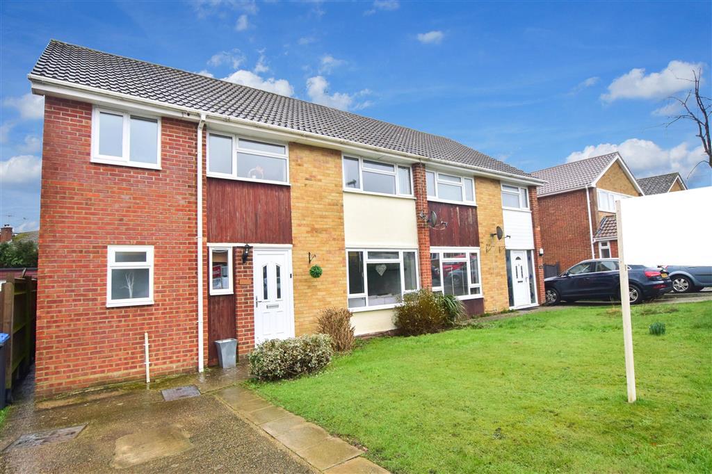 Kennedy Avenue, East Grinstead, West... 4 bed semidetached house £