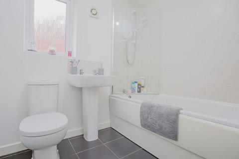 62 Bellona Drive, Peterborough, PE2 8FU
