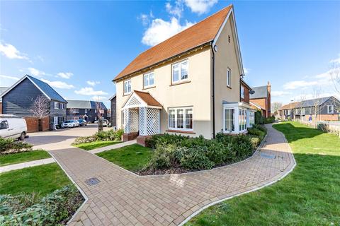 5 Birdie Close, Chelmsford, CM3 3FW