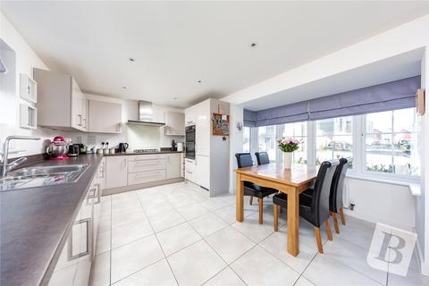 5 Birdie Close, Chelmsford, CM3 3FW