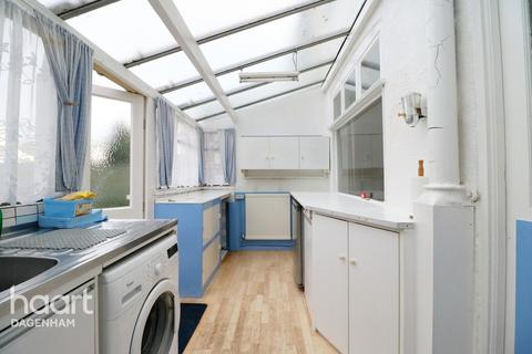 32 Salisbury Road, Dagenham, RM10 8TT