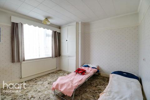 32 Salisbury Road, Dagenham, RM10 8TT