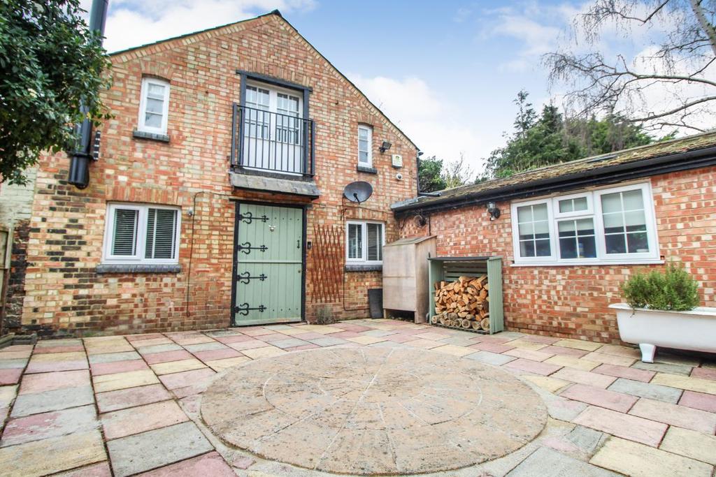 Dunstable Street, Ampthill, Bedford 1 bed cottage £220,000