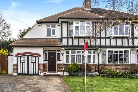 13 The Mead, Beckenham, BR3 5PE