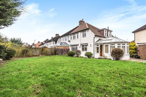 13 The Mead, Beckenham, BR3 5PE