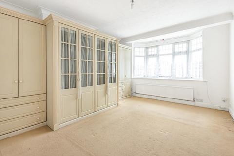 13 The Mead, Beckenham, BR3 5PE