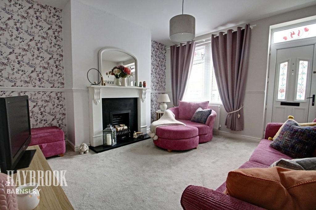 St Edwards Avenue, Barnsley 2 bed terraced house £95,000