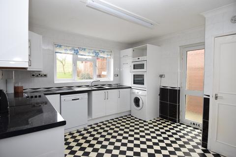 39 Beechfield, Newton Toney, Salisbury, SP4 0HQ