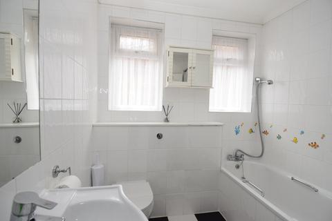 39 Beechfield, Newton Toney, Salisbury, SP4 0HQ