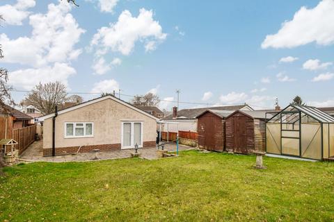 39 Beechfield, Newton Toney, Salisbury, SP4 0HQ