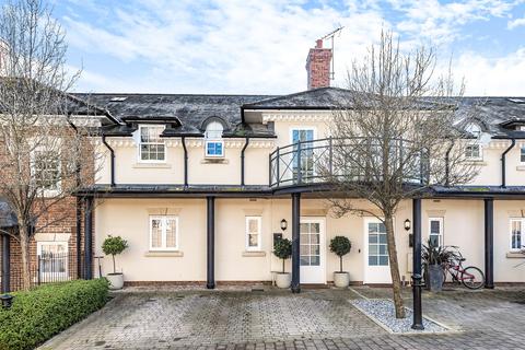 32 Quoitings Drive, Marlow, SL7 2PE