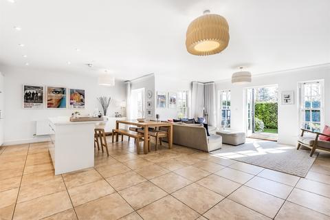 32 Quoitings Drive, Marlow, SL7 2PE