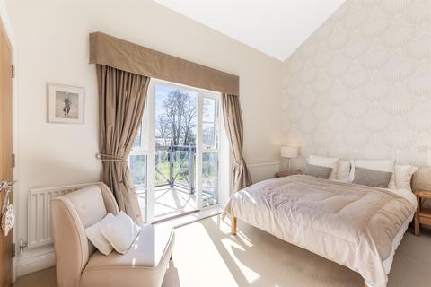 32 Quoitings Drive, Marlow, SL7 2PE