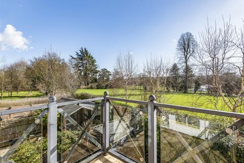 32 Quoitings Drive, Marlow, SL7 2PE