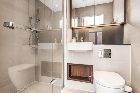 6 Pipit Drive, London, SW15 3AP