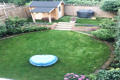 6 Pipit Drive, London, SW15 3AP