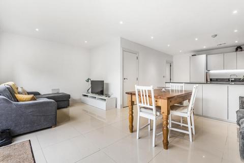 6 Pipit Drive, London, SW15 3AP