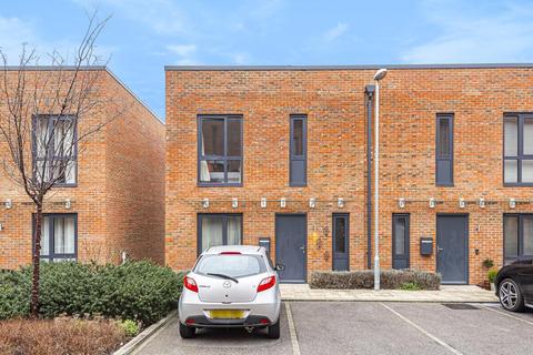 6 Pipit Drive, London, SW15 3AP