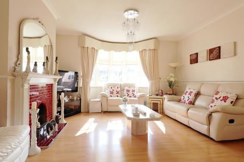 108 Avondale Road, Bromley, BR1 4EZ