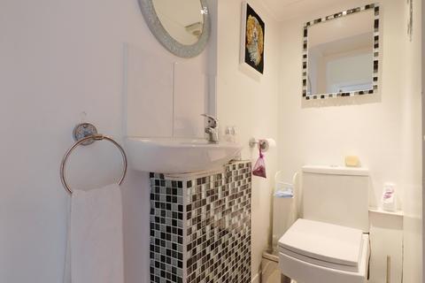 108 Avondale Road, Bromley, BR1 4EZ