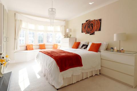 108 Avondale Road, Bromley, BR1 4EZ