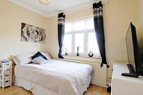 108 Avondale Road, Bromley, BR1 4EZ