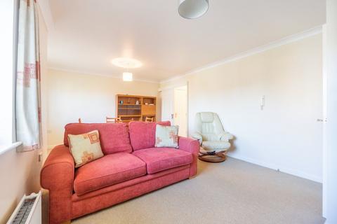 2 bedroom flat to rent - Denning Mead, Andover, SP10