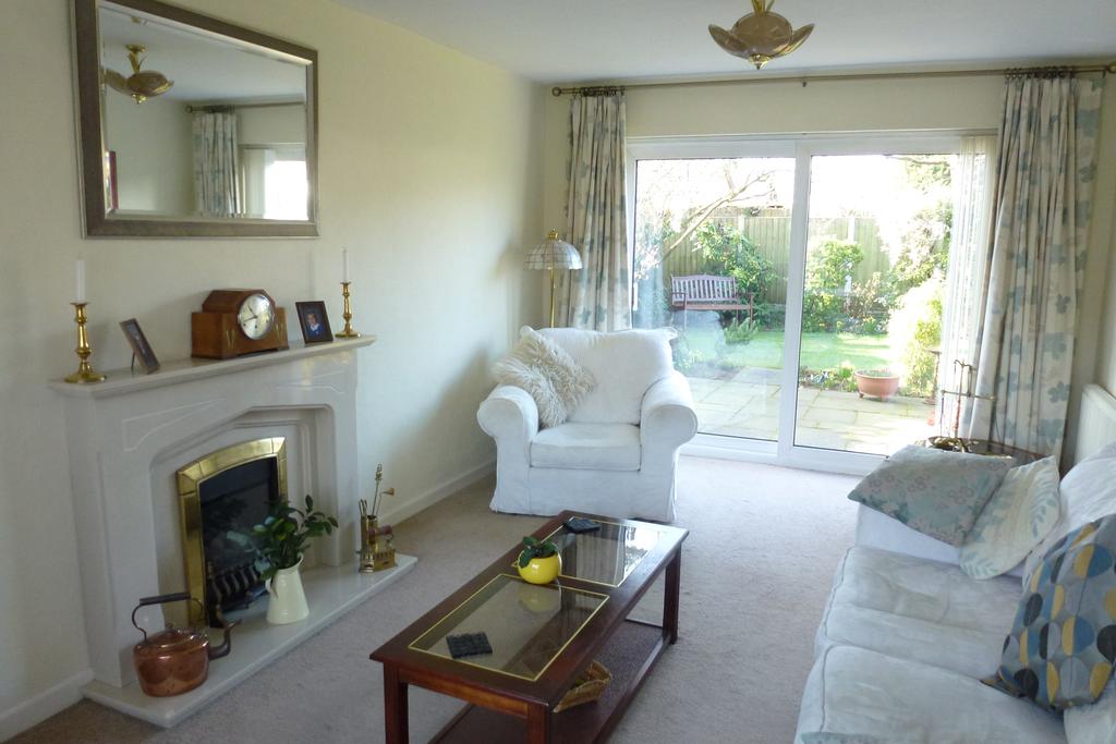 DALEHEAD ROAD, LEYLAND PR25 3 bed detached house £290,000