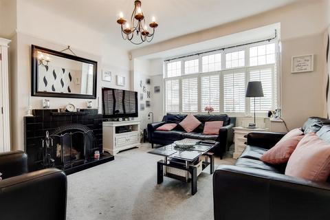 89 Semley Road, London, SW16 4PL
