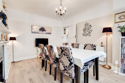 89 Semley Road, London, SW16 4PL