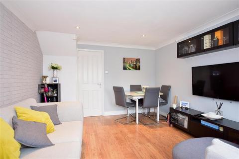 50 Connaught Way, Billericay, CM12 0UN