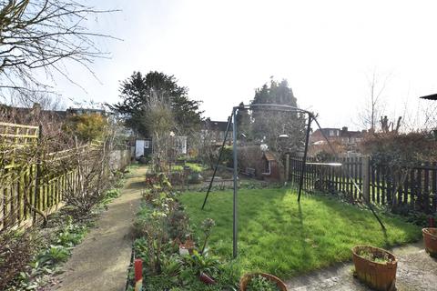 76 Earlshall Road, London, SE9 1PR