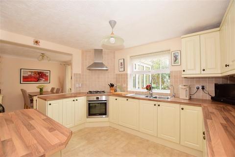 23 Chestnut Close, Kings Hill, West Malling, ME19 4FP