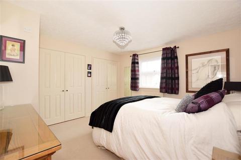 23 Chestnut Close, Kings Hill, West Malling, ME19 4FP