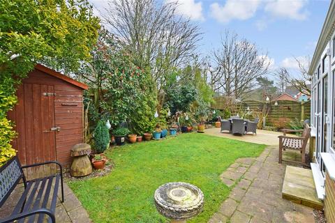 23 Chestnut Close, Kings Hill, West Malling, ME19 4FP