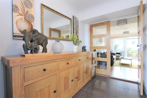 28 Steeplestone Close, London, N18 1JH