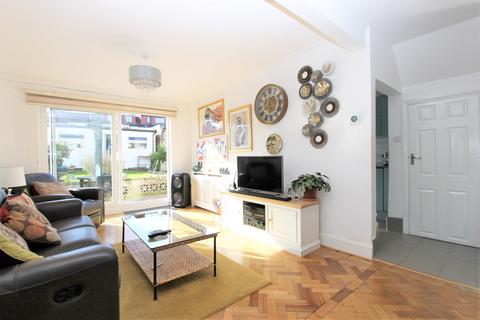 28 Steeplestone Close, London, N18 1JH
