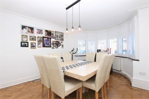 28 Steeplestone Close, London, N18 1JH