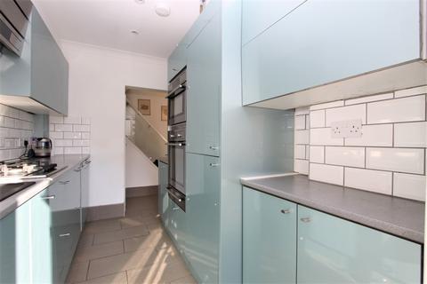 28 Steeplestone Close, London, N18 1JH