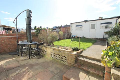 28 Steeplestone Close, London, N18 1JH