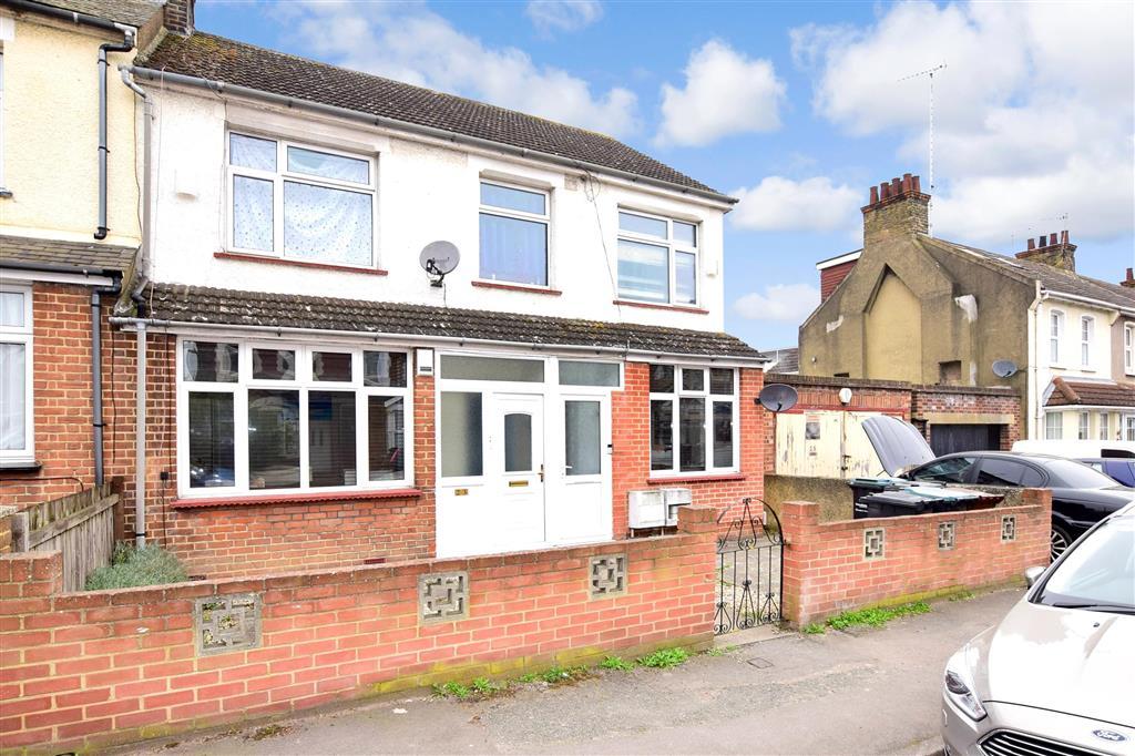 Russell Road, Gravesend, Kent 2 bed ground floor £210,000
