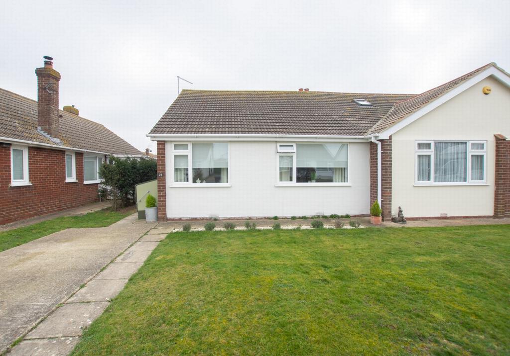 Kite Farm, Swalecliffe, CT5 2 bed bungalow £335,000
