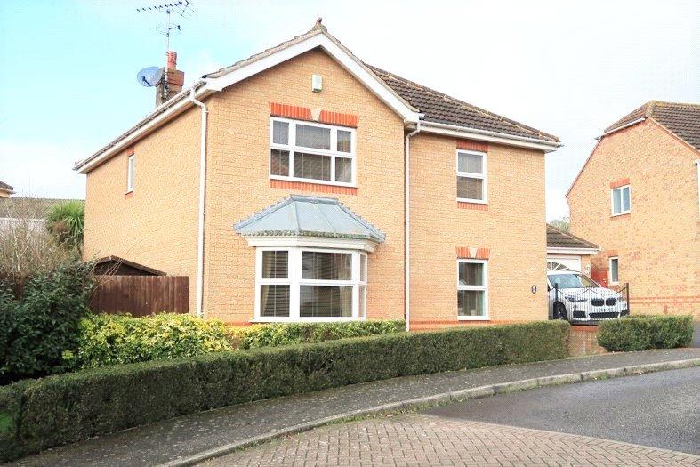 Victoria Avenue, Rayleigh, Essex, SS6 4 bed detached house £650,000