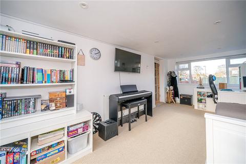 17 Heuthwaite Avenue, Wetherby, LS22 6RR