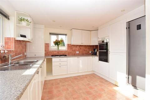 66 Beech Road, Horsham, RH12 4TU