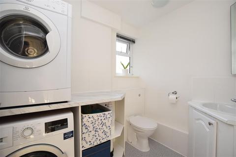 66 Beech Road, Horsham, RH12 4TU