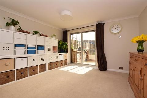 66 Beech Road, Horsham, RH12 4TU
