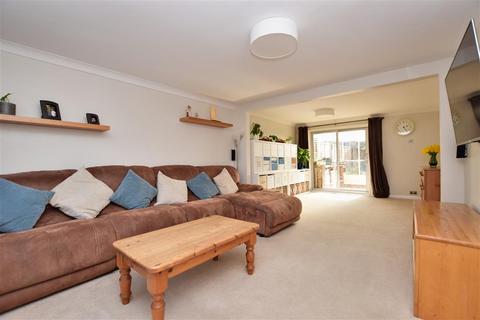 66 Beech Road, Horsham, RH12 4TU